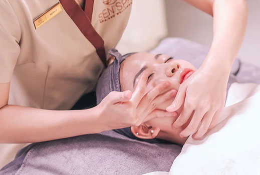 Gội Đầu Kết Hợp Massage Mặt Và Đắp Mặt Nạ